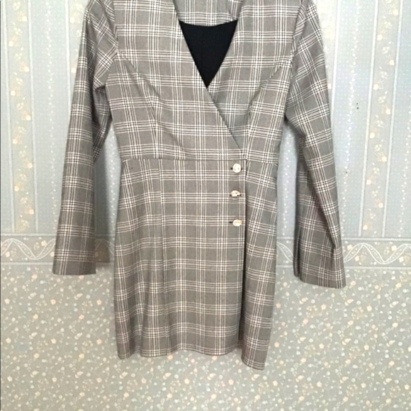 Zara Dresses & Skirts - Zara dress NWT Accent Buttons